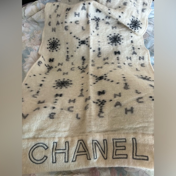 Authentic Chanel Lettered Wool Scarf - Cozy Elegance- Excellent Condition